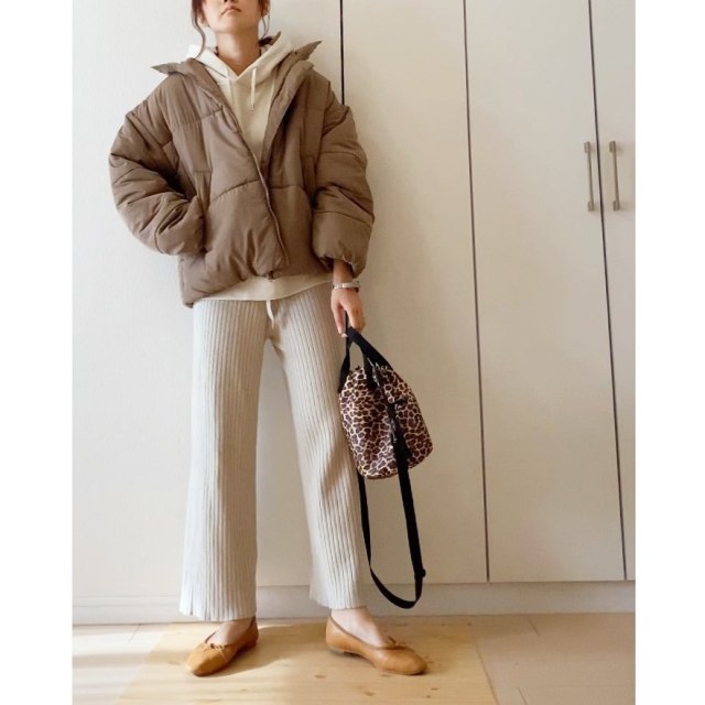春夏 レディースリブパンツを徹底分析 使えるおしゃれすぎるコーデをご紹介 Unisize ユニサイズ